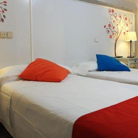 Ch Antonio Hotel Madrid Room photo